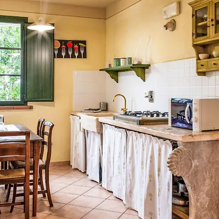 Le Debbiare-6 By Interhome